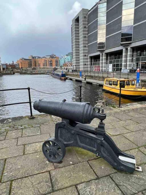 Leeds Clarence Dock 2 Bedroom Apt エクステリア 写真