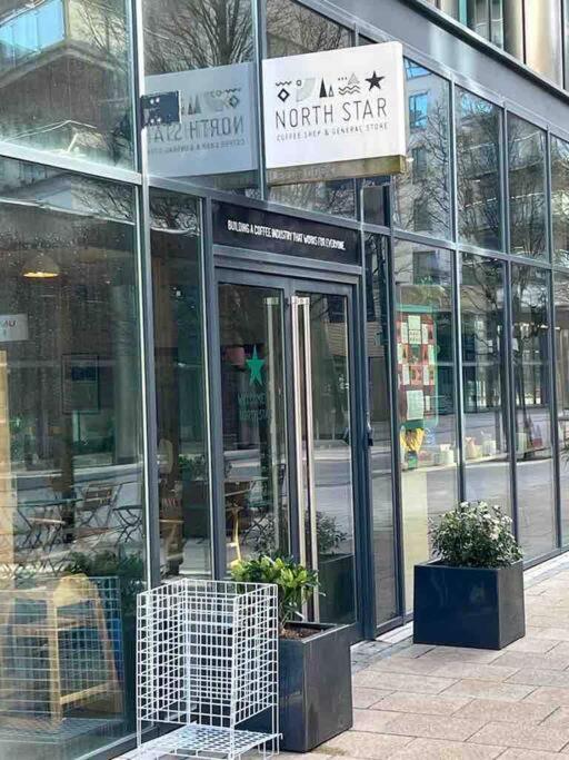 Leeds Clarence Dock 2 Bedroom Apt エクステリア 写真
