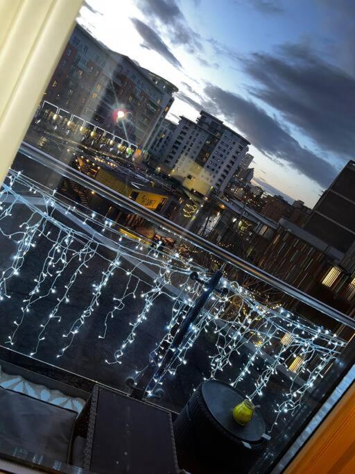 Leeds Clarence Dock 2 Bedroom Apt エクステリア 写真