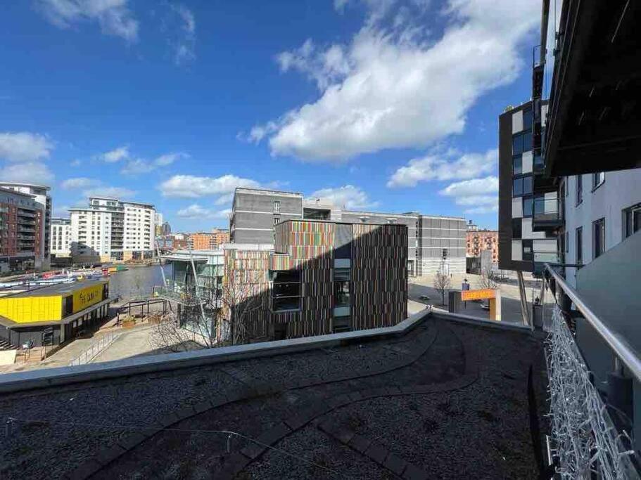 Leeds Clarence Dock 2 Bedroom Apt エクステリア 写真