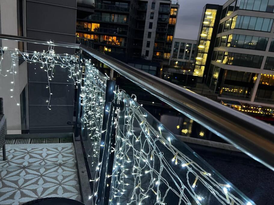Leeds Clarence Dock 2 Bedroom Apt エクステリア 写真